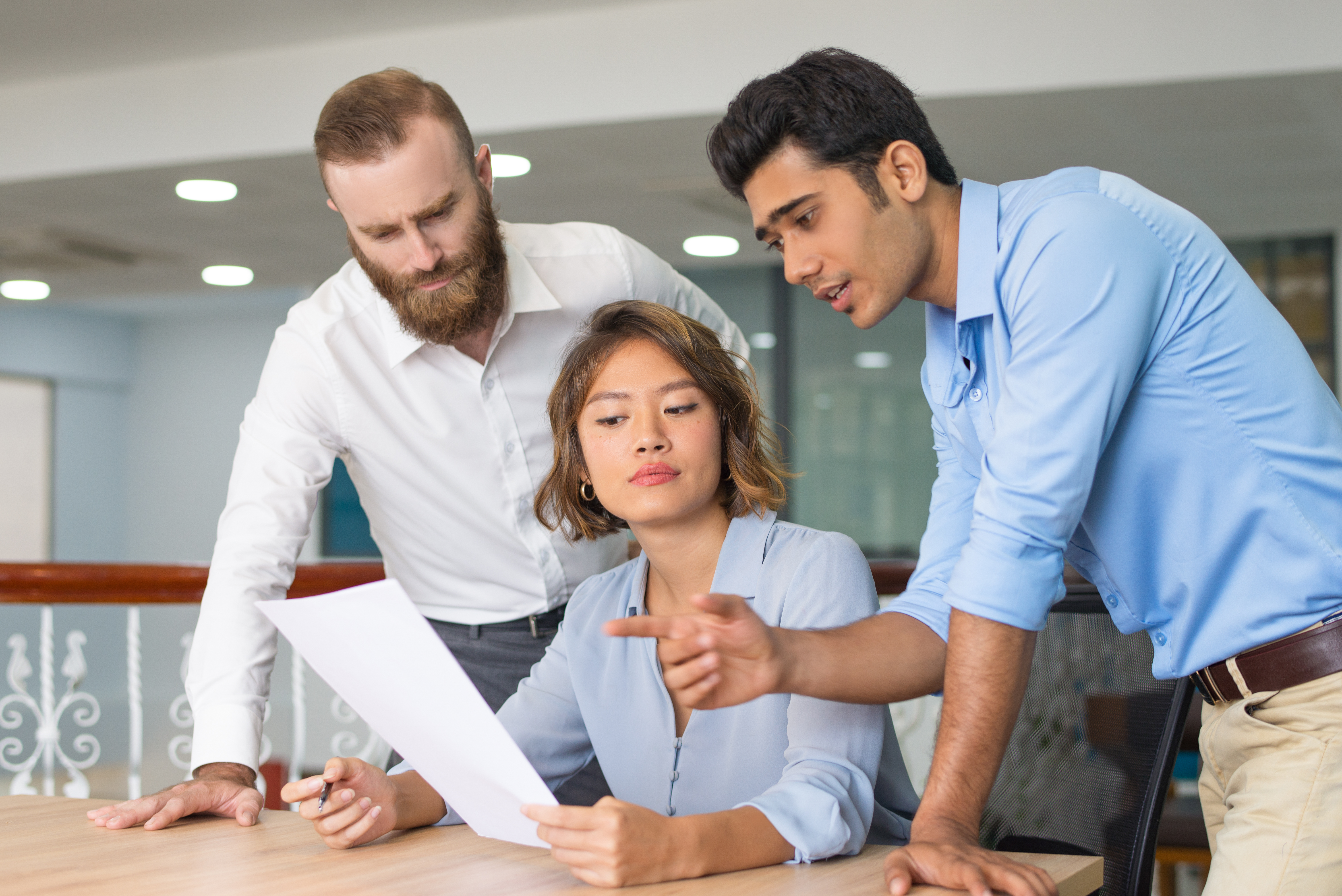 Team planning successful cloud modernization